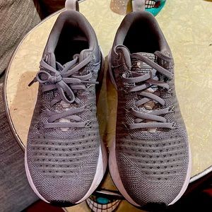 Women’s size 7 Nike react infinity flyknit running shoes